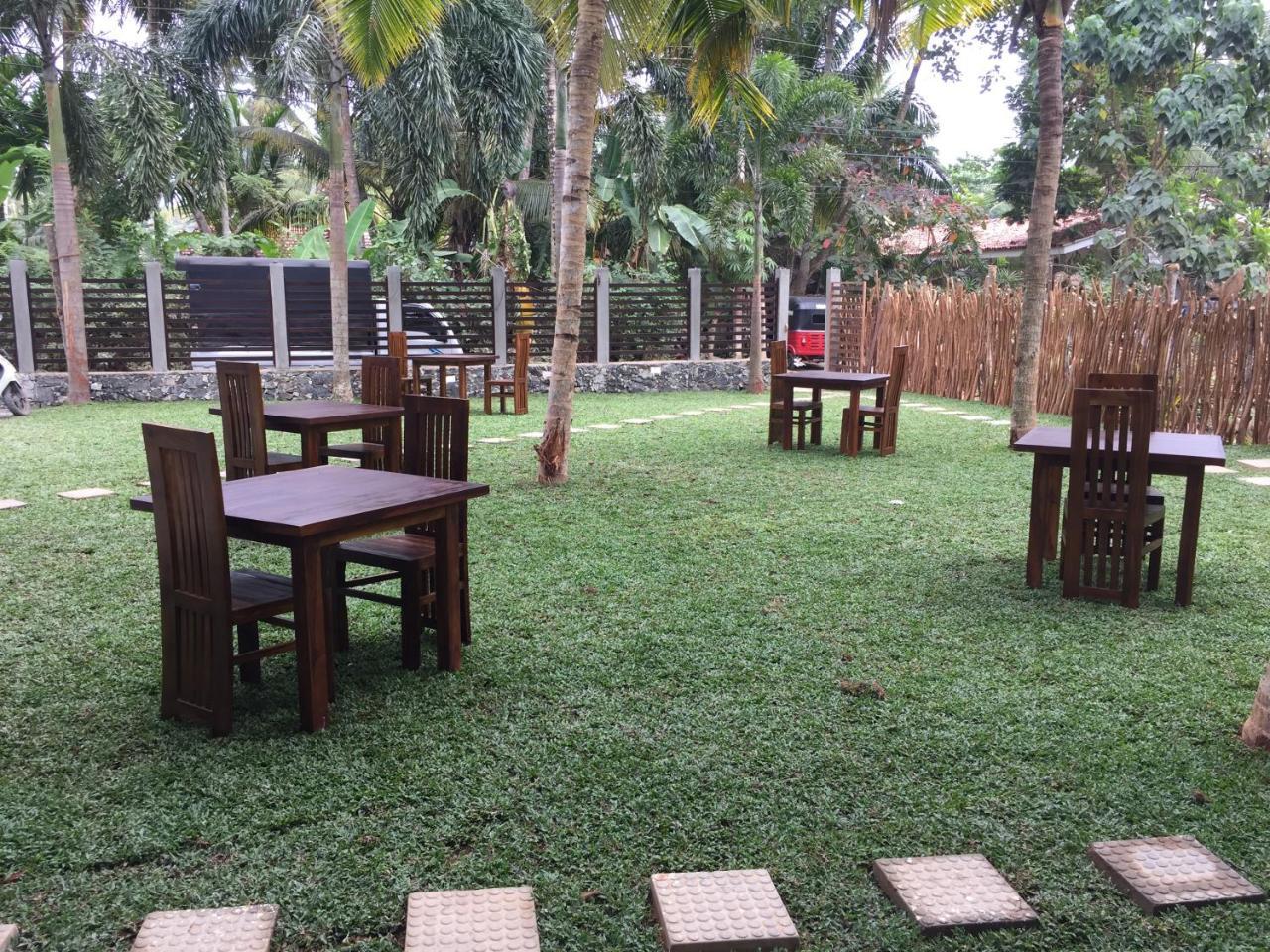 Bay Hiriketiya Hotel ดิคเวลลา ภายนอก รูปภาพ