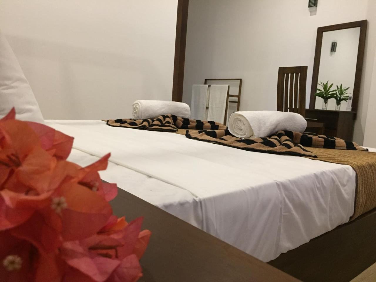 Bay Hiriketiya Hotel ดิคเวลลา ภายนอก รูปภาพ