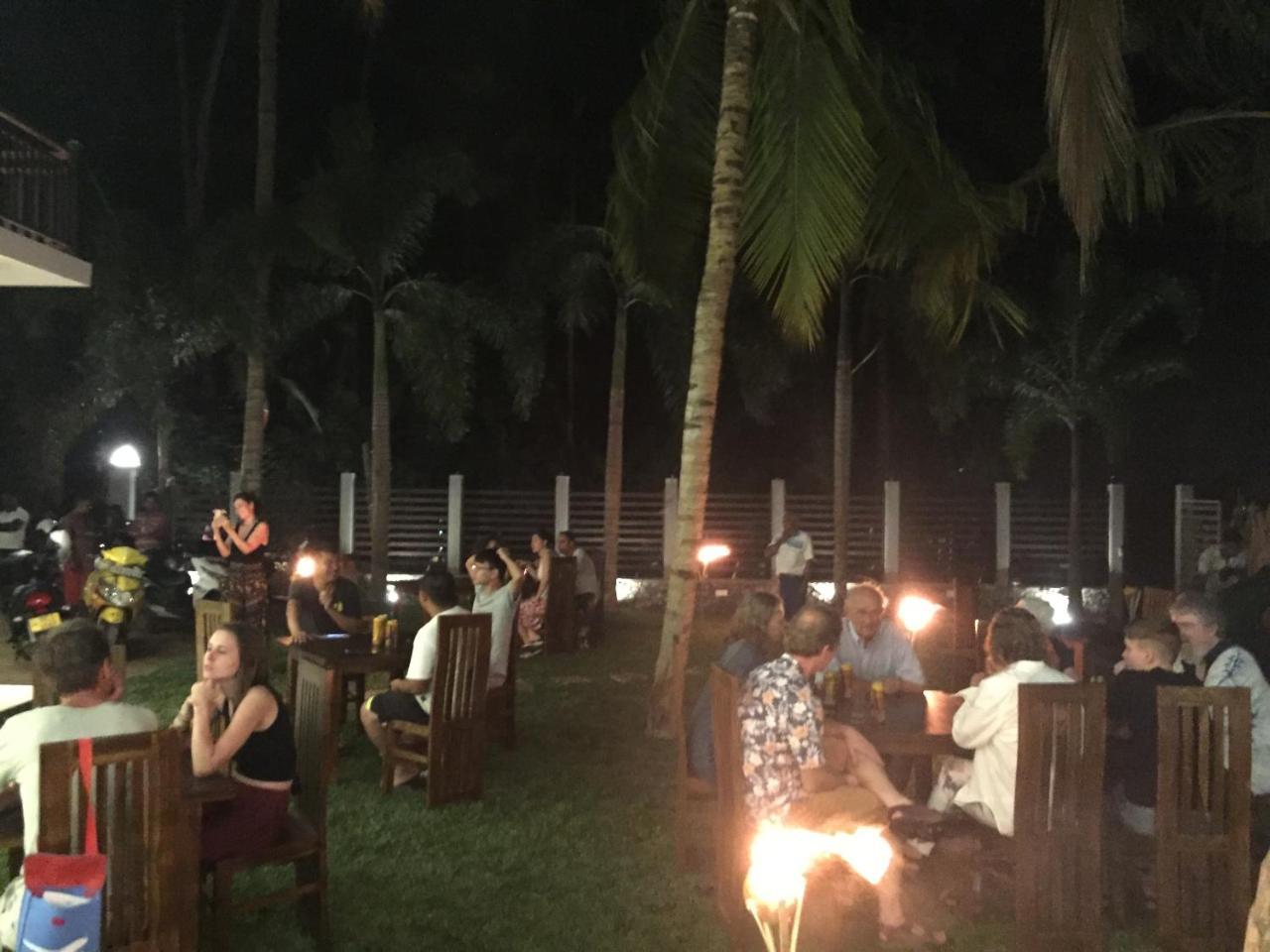 Bay Hiriketiya Hotel ดิคเวลลา ภายนอก รูปภาพ