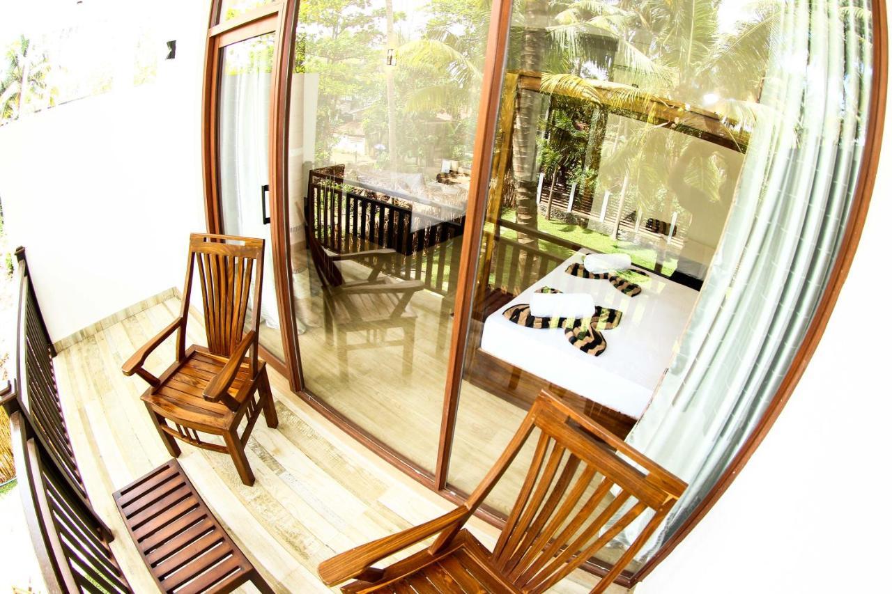 Bay Hiriketiya Hotel ดิคเวลลา ภายนอก รูปภาพ