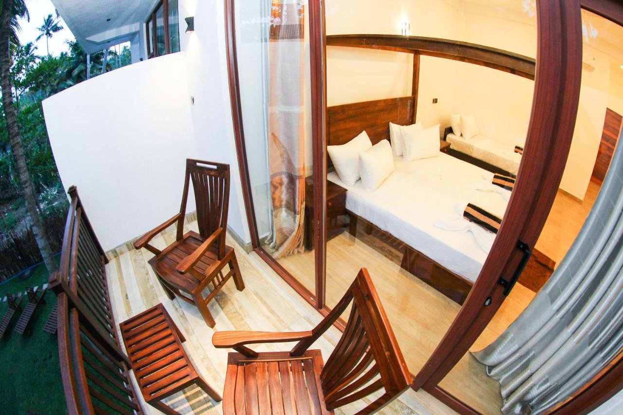 Bay Hiriketiya Hotel ดิคเวลลา ภายนอก รูปภาพ