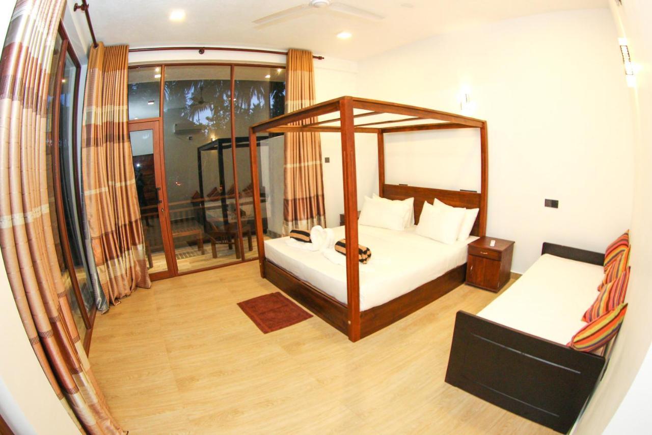 Bay Hiriketiya Hotel ดิคเวลลา ภายนอก รูปภาพ