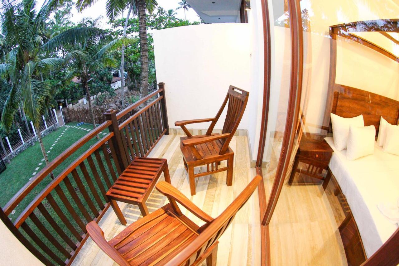 Bay Hiriketiya Hotel ดิคเวลลา ภายนอก รูปภาพ
